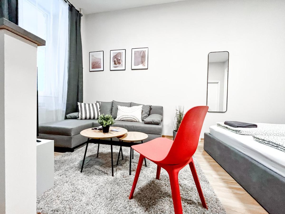 T32 Central Modern Suites Budapest Extérieur photo