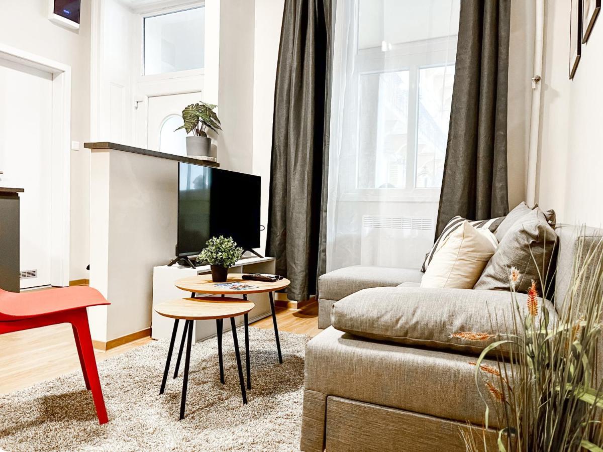 T32 Central Modern Suites Budapest Extérieur photo