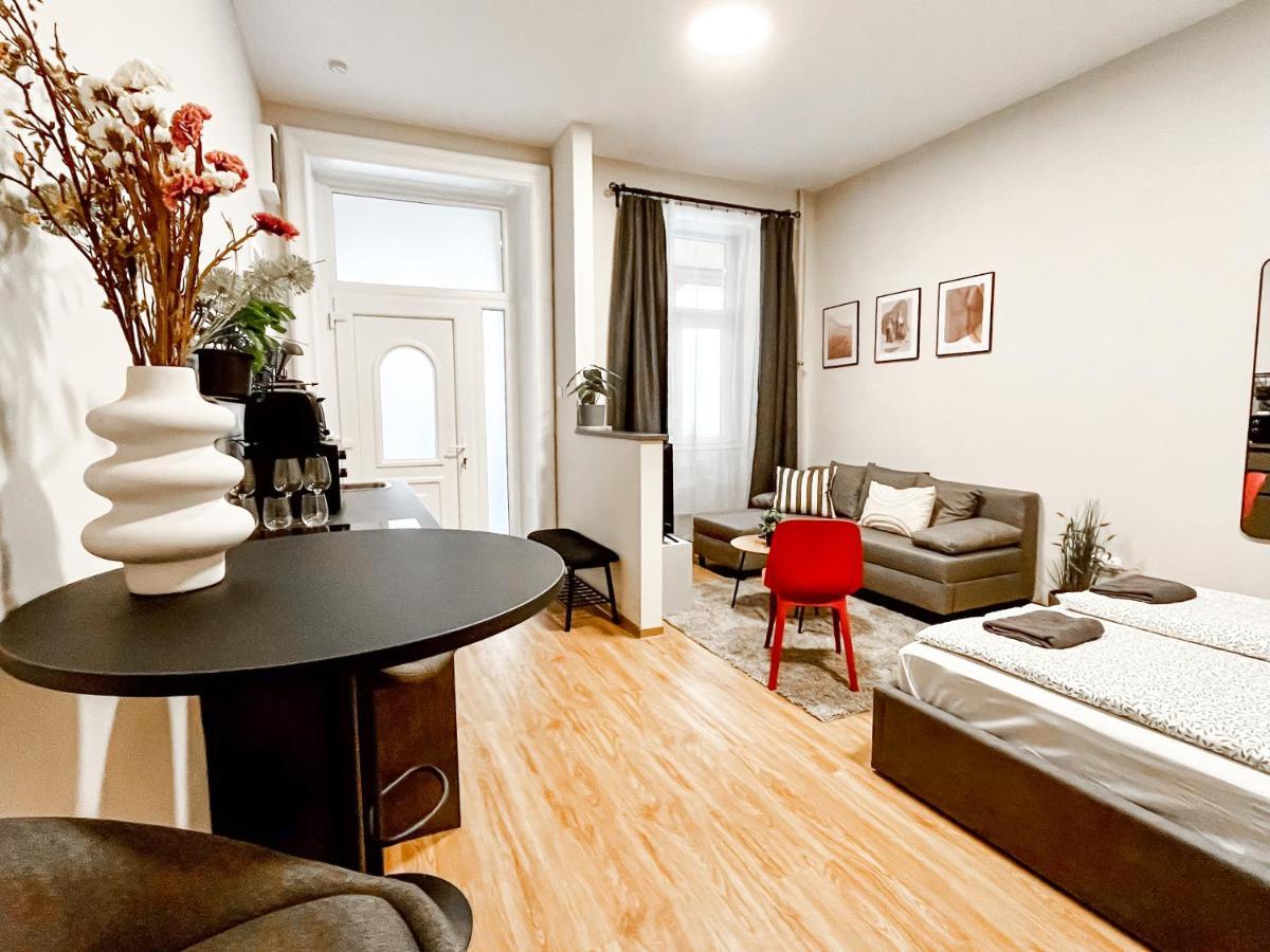T32 Central Modern Suites Budapest Extérieur photo